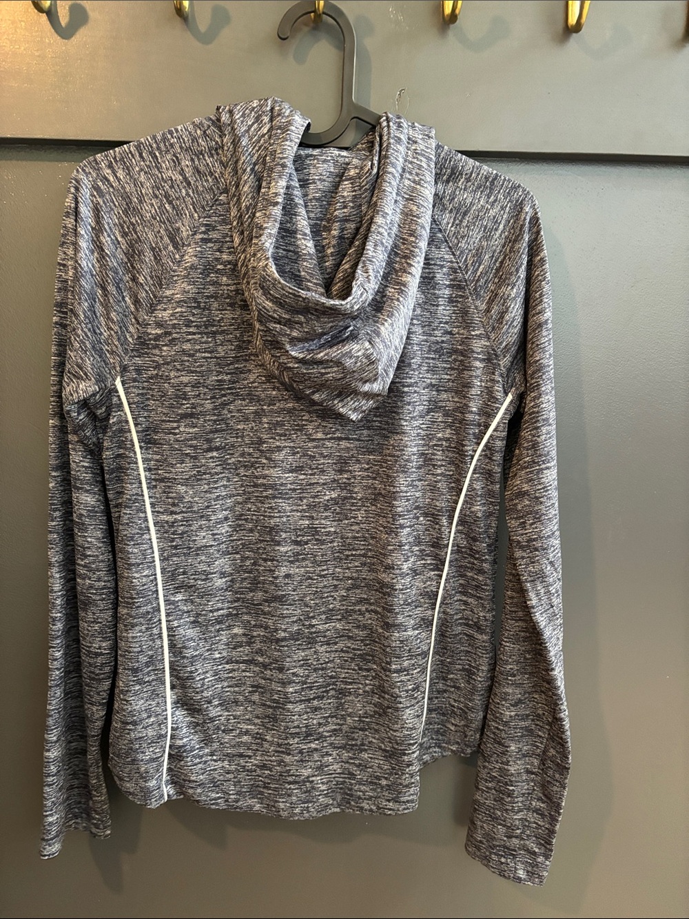 Under Armour Heathered blue hooded Performance Pullover - Picture 3 of 4